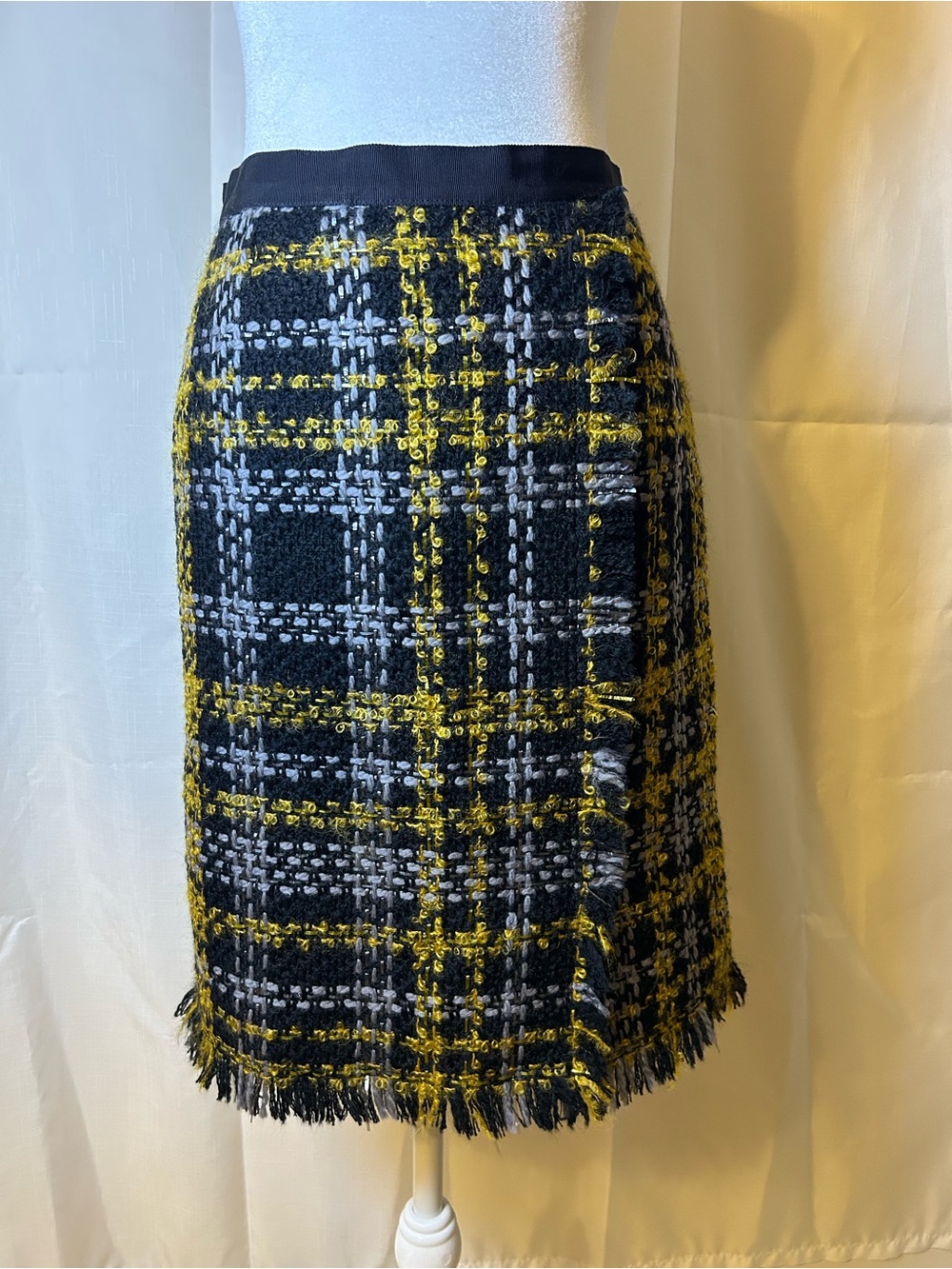 Tweed Midi Pencil Skirt in Black, Gray & Yellow. Size 6